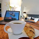 411 W Royal Tulip 200 M Od Plazy Dobruk W 5 Gwiazdkowym * Kolobřeh
