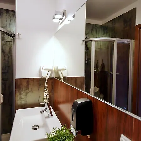 411 W Royal Tulip 200 M Od Plazy Dobruk W 5 Gwiazdkowym Apartment *